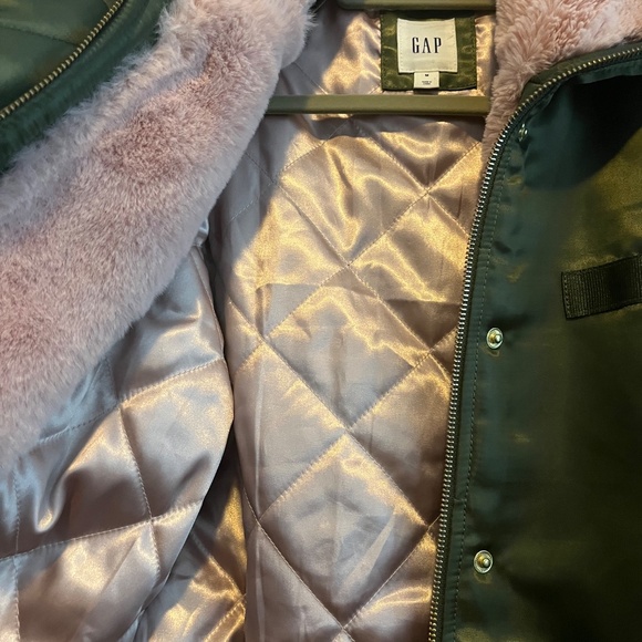 Woman’s Gap Green Bomber Jacket with Pink Faux Trim - Picture 4 of 13